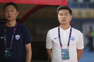 Cường độ không nhỏ! Thể thao: Quốc Túc sắp xếp nửa trận phân tổ đối kháng, hai đội Hoàng Lam 4 - 4 bắt tay giảng hòa